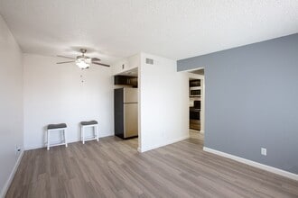 La Lomita in Tucson, AZ - Foto de edificio - Building Photo
