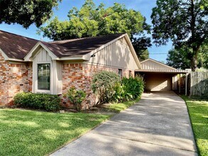 2206 Tannehill Dr in Houston, TX - Building Photo - Building Photo
