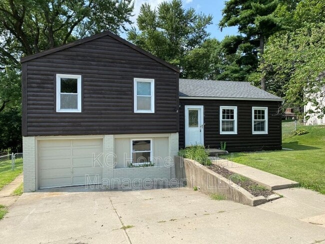 property at 1519 NE Englewood Rd