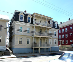 601 E School St in Woonsocket, RI - Building Photo
