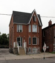 826-828 Dovercourt Rd in Toronto, ON - Building Photo