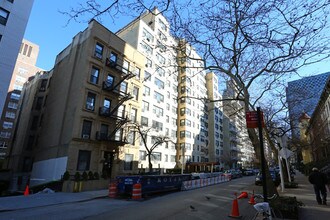 315 E 69th St in New York, NY - Building Photo - Building Photo