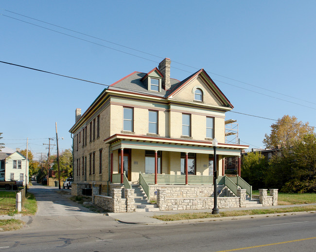 802-804 E Main St in Columbus, OH - Foto de edificio - Building Photo