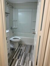 1013 Gunnison St in Sealy, TX - Building Photo - Building Photo