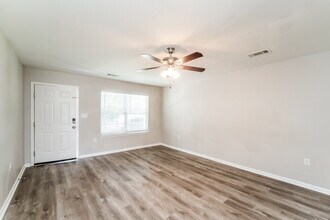 1212 Chaser Ridge Ct in Charlotte, NC - Building Photo - Building Photo