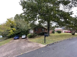 4528 Sherry Ln in Hixson, TN - Building Photo - Building Photo