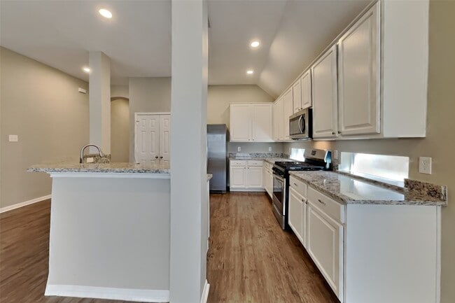 property at 3830 Paigewood Dr