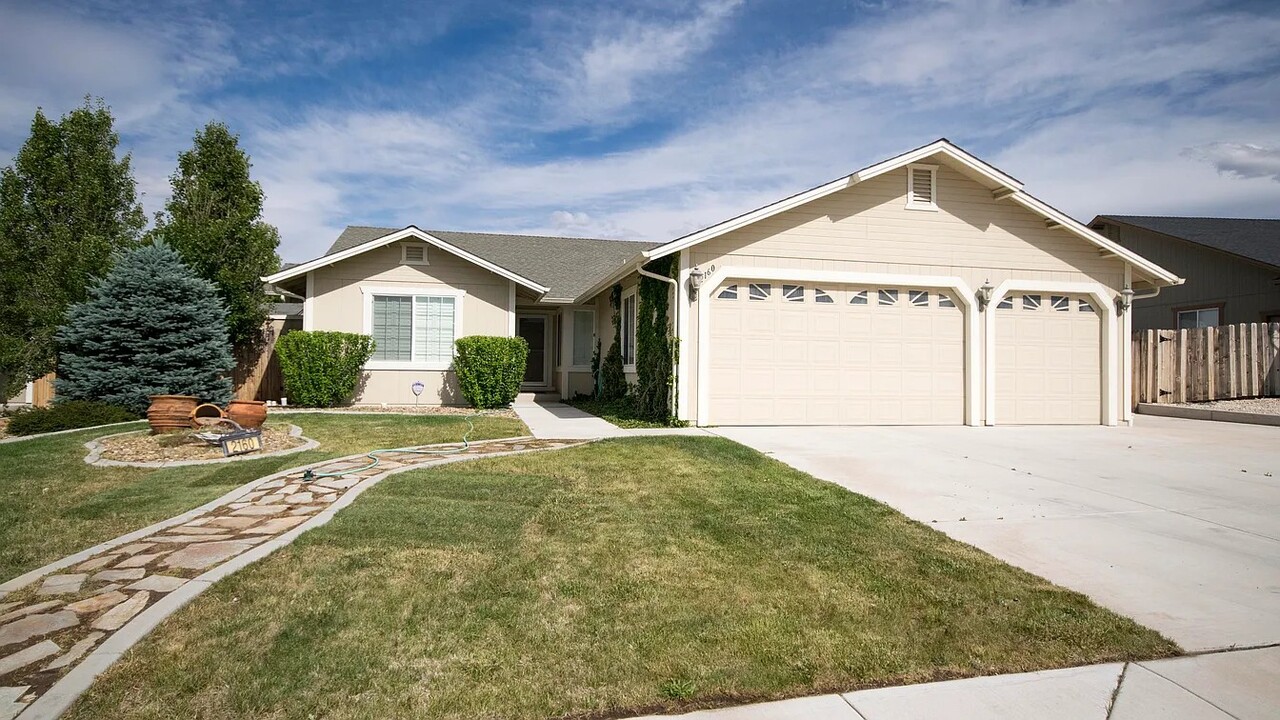 2160 Mammatus Dr in Spanish Springs, NV - Building Photo