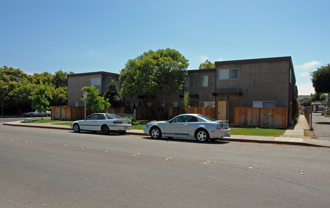 Mountain View Apartments in Watsonville, CA - Foto de edificio - Building Photo