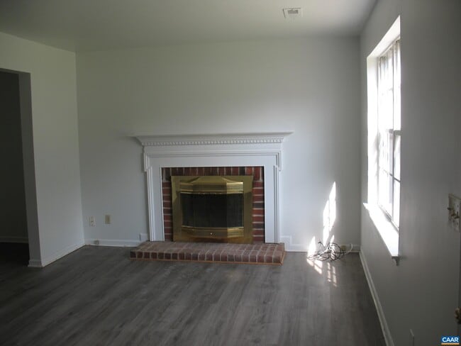 property at 270 Albert Ct