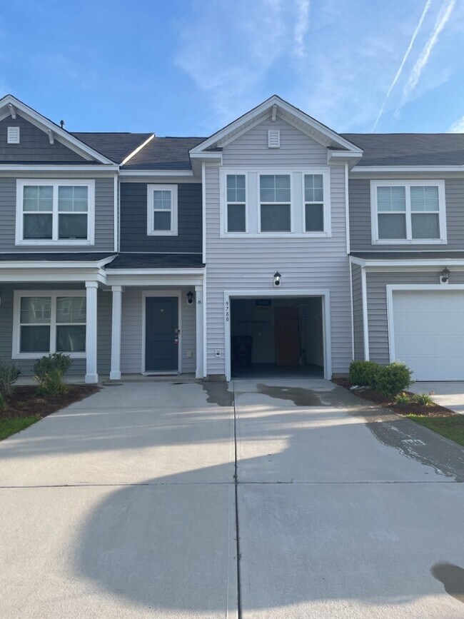 9780 Transplanter Cir in Ladson, SC - Foto de edificio - Building Photo