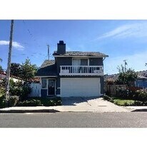 131 W Mariposa in San Clemente, CA - Building Photo