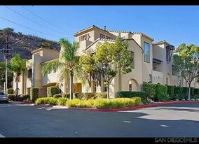 2826 Escala Cir in San Diego, CA - Foto de edificio - Building Photo