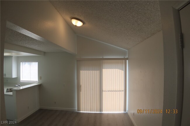 2911 Currant Ln in Henderson, NV - Building Photo - Building Photo