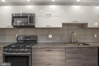 1937 E Sergeant St in Philadelphia, PA - Building Photo - Building Photo