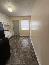 849 S Beverly St in Wichita, KS - Building Photo - Building Photo