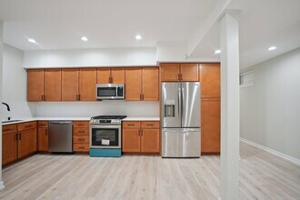 1635 W Warren Blvd, Unit 1 in Chicago, IL - Foto de edificio - Building Photo