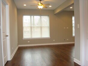 2800 W Logan Blvd in Chicago, IL - Building Photo - Building Photo
