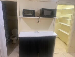 2721 SW 8th St, Unit 1a in Fort Lauderdale, FL - Foto de edificio - Building Photo