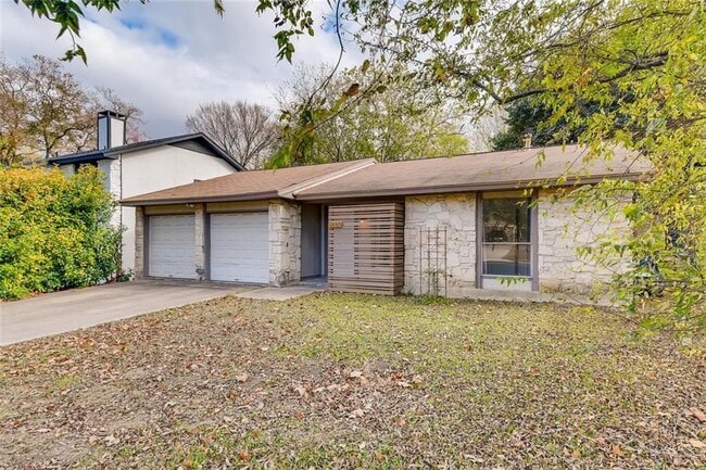 property at 8009 S 1st St