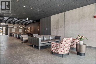 1624 Lauzon Rd in Windsor, ON - Building Photo - Building Photo