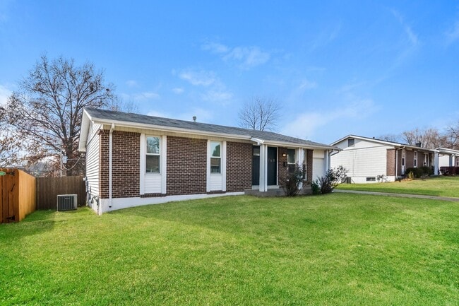 1760 Flordawn Dr in Florissant, MO - Building Photo - Building Photo