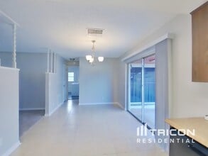 1484 Bloomingdale Rd in Jacksonville, FL - Building Photo - Building Photo