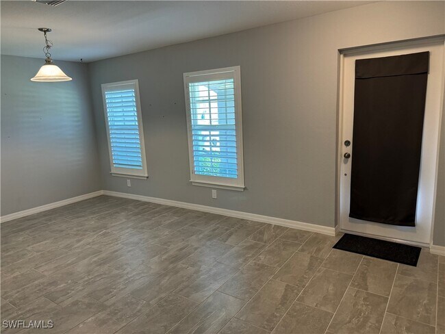 315 SW 31st Pl in Cape Coral, FL - Building Photo - Building Photo