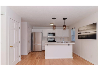 208 Parktrail Rd in Normal, IL - Building Photo - Building Photo