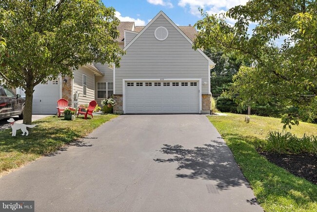 property at 606 Cork Cir