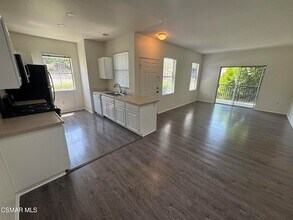 20000 Plum Canyon Rd, Unit 1721 in Santa Clarita, CA - Building Photo - Building Photo