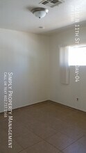 9210 North 11th St in Phoenix, AZ - Foto de edificio - Building Photo
