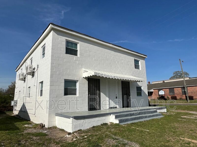 546 55th St in Fairfield, AL - Building Photo