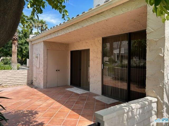 2604 N Whitewater Club Dr in Palm Springs, CA - Building Photo - Building Photo