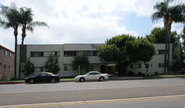 Topanga Canyon Apartments in Canoga Park, CA - Building Photo - Building Photo