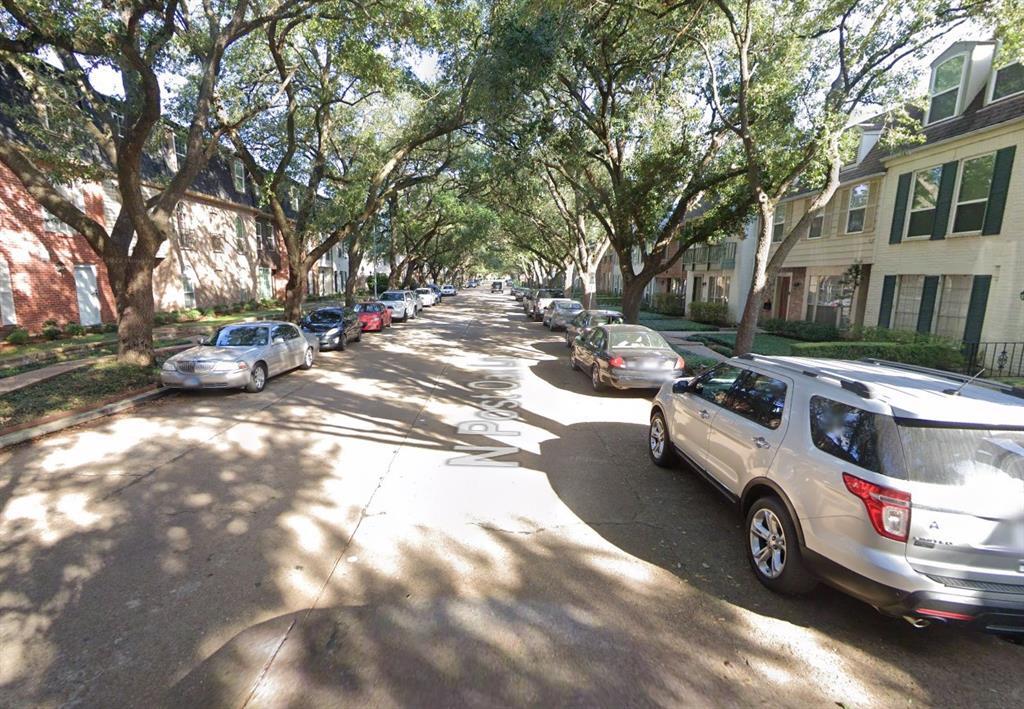 376 N Post Oak Ln in Houston, TX - Building Photo
