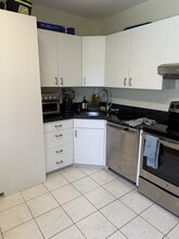 51 N Main St, Unit Apt 2 in West Hartford, CT - Building Photo - Building Photo