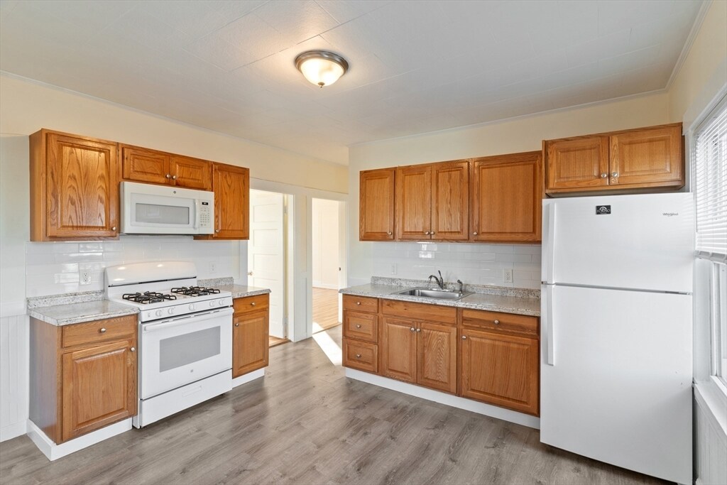 64 Grant St, Unit 3 in Somerville, MA - Foto de edificio