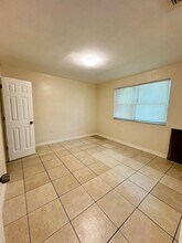 609 NW 7th Ave in Hallandale Beach, FL - Building Photo - Building Photo