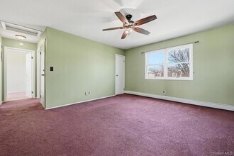 144-10 256th St, Unit 2nd Fl in Queens, NY - Foto de edificio - Building Photo