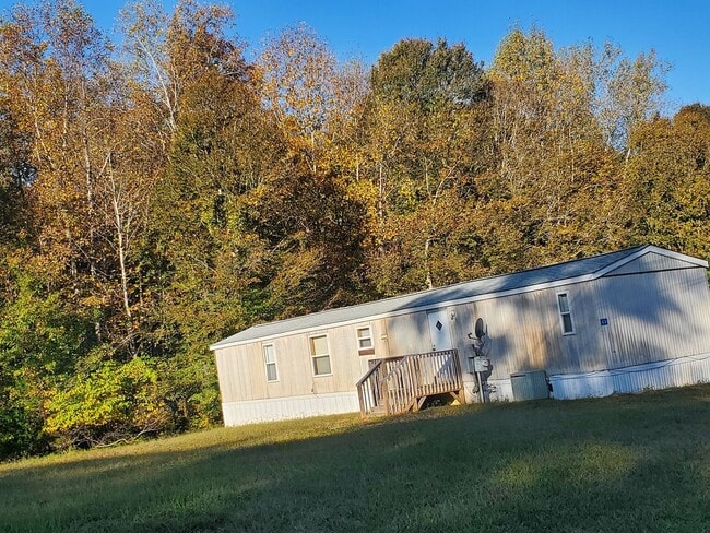 property at 3135 Calloway Dr