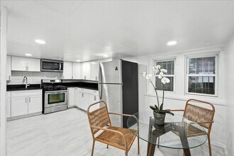 283 Griffith St in Jersey City, NJ - Building Photo - Building Photo