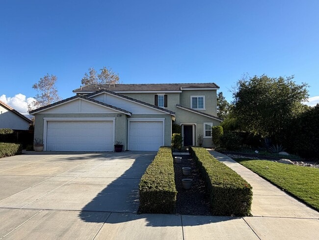 property at 37836 Divot Dr