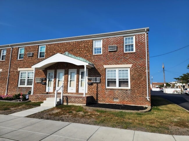 property at 15 36th St