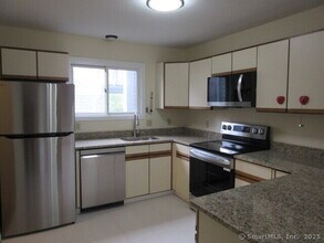 31 Rivermead in Avon, CT - Building Photo - Building Photo