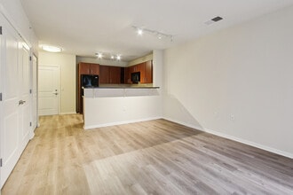 Arrive Danbury in Danbury, CT - Foto de edificio - Building Photo