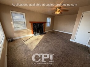 704 Academy St in Kelso, WA - Building Photo - Building Photo