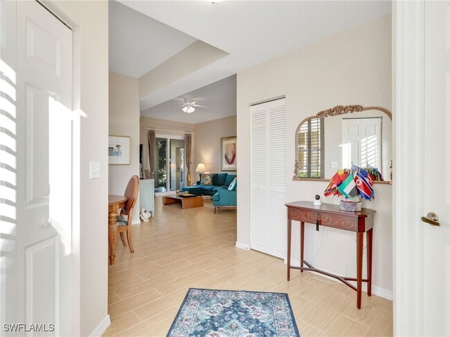 9071 Las Maderas Dr in Bonita Springs, FL - Foto de edificio - Building Photo