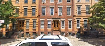 17-17 Woodbine St in Ridgewood, NY - Building Photo