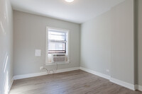 725 W Brompton Ave, Unit DD in Chicago, IL - Building Photo - Building Photo